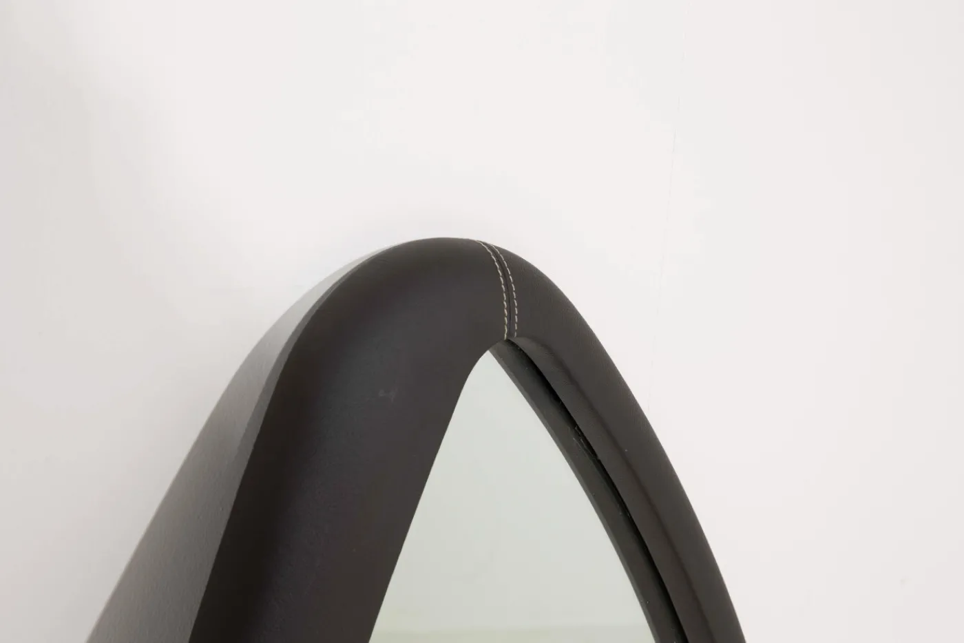 Miroirs|Décoration<Flamant AUSTIN, miroir, cuir, Gris