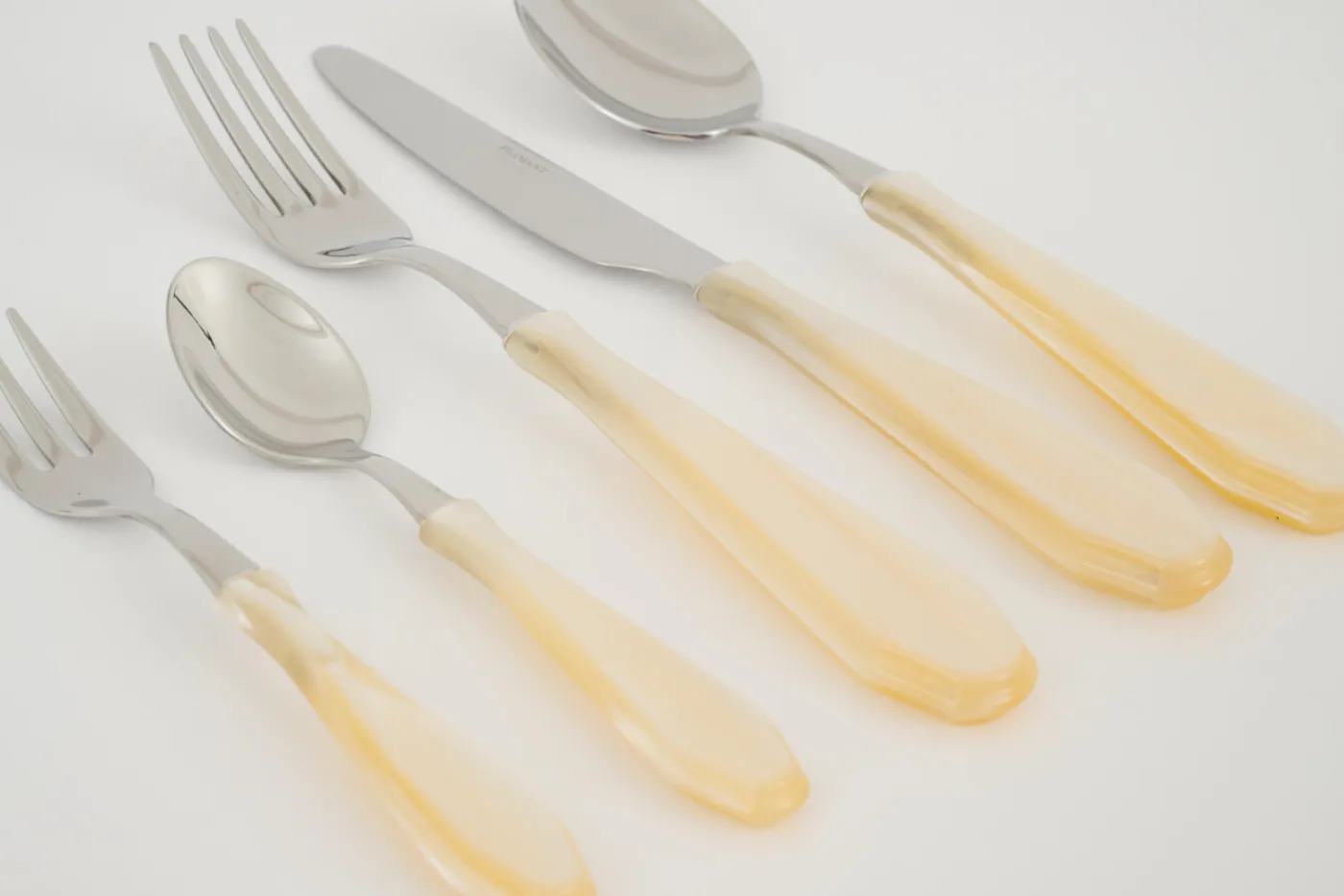 Couverts|Couverts<Flamant COLINE, cuillère de table Blanccassé
