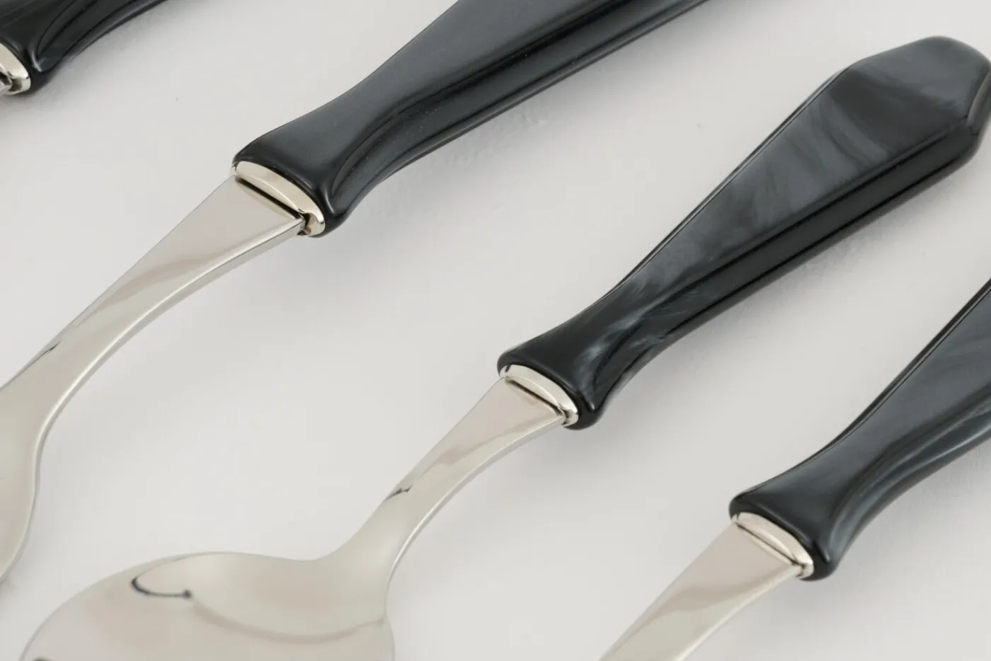 Couverts|Couverts<Flamant COLINE, serveur de gâteau Noir