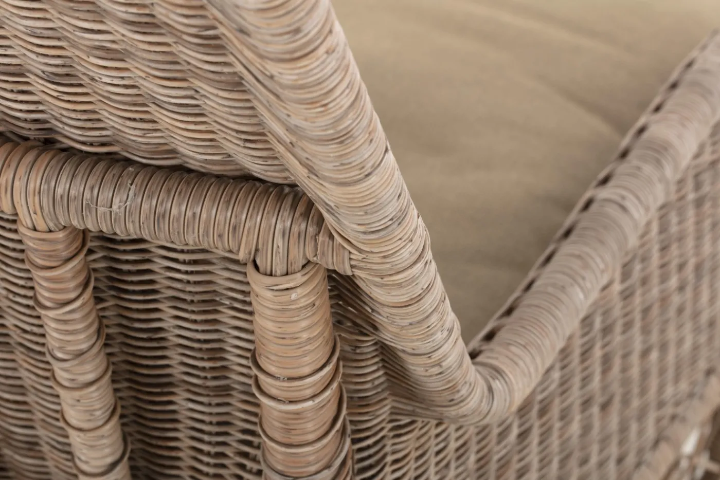Banquettes|Fauteuils<Flamant EMPIRE, fauteuil de jardin, avec coussin