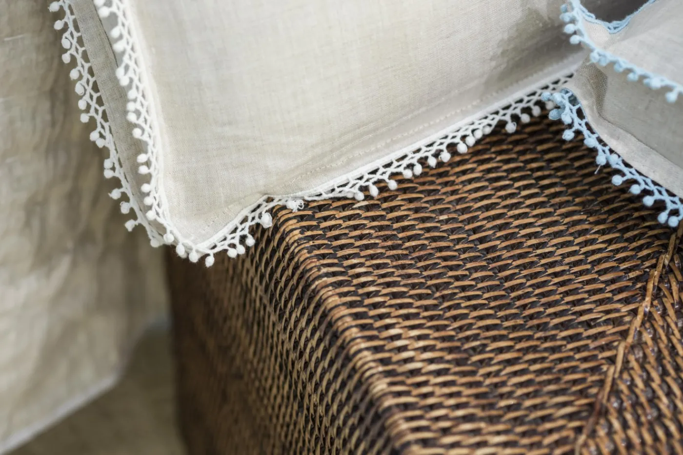 Paniers|Décoration<Flamant TOGO, panier, avec couvercle, tressé Brun
